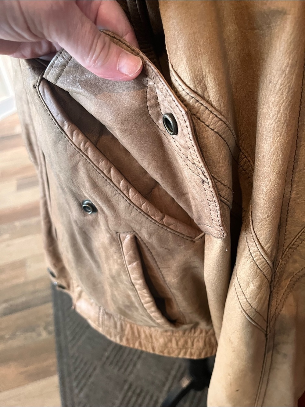 Adventure Bound Distressed Leather Bomber Jacket Brown M Men Vintage - Picture 3 of 15